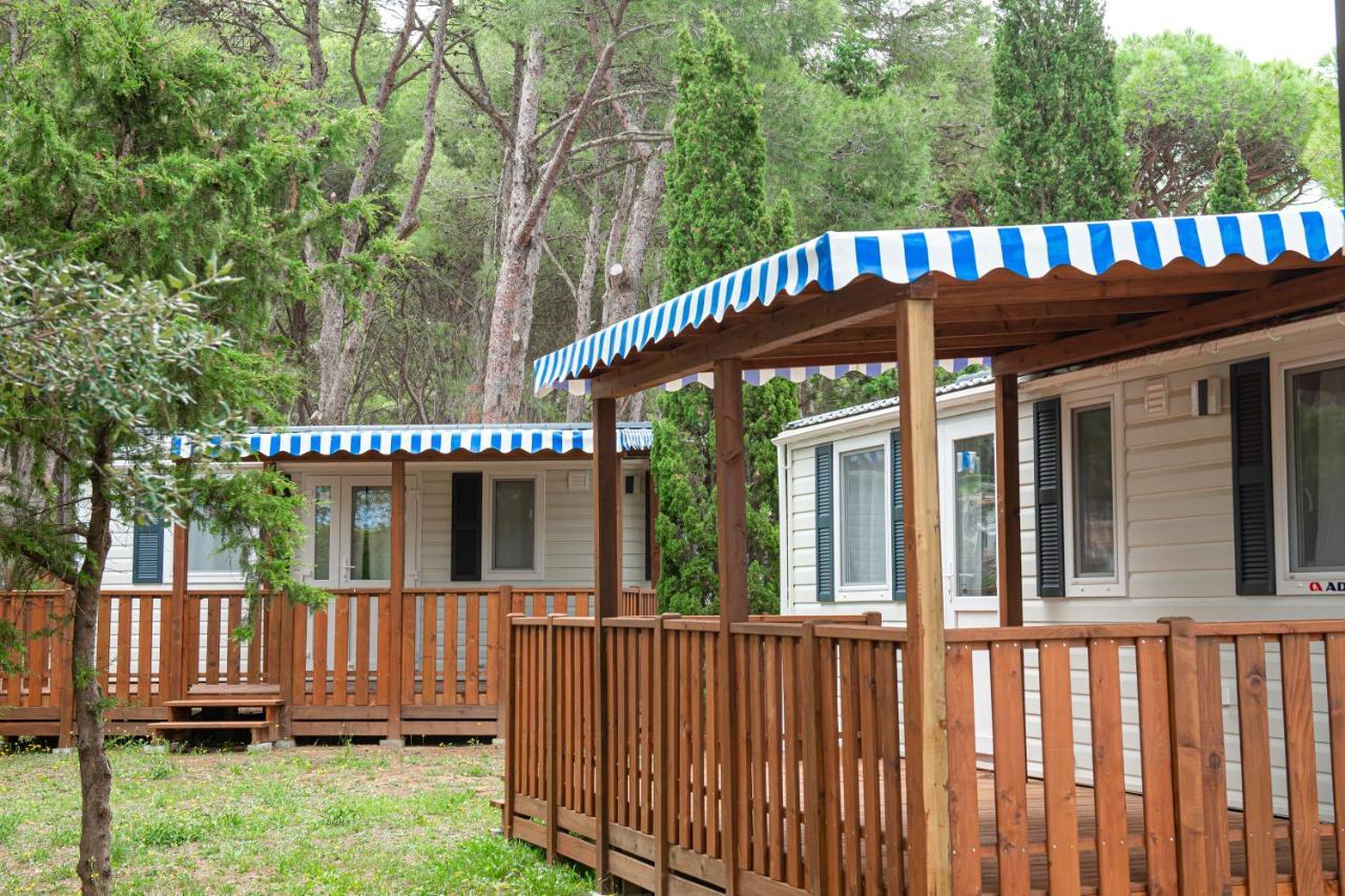 Albatross Mobile Homes On Camping Lacus Ля Эскала Экстерьер фото