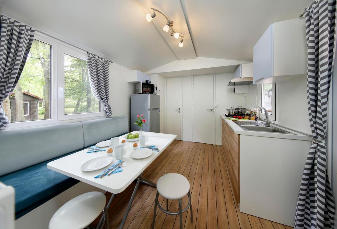 Albatross Mobile Homes On Camping Lacus Ля Эскала Экстерьер фото